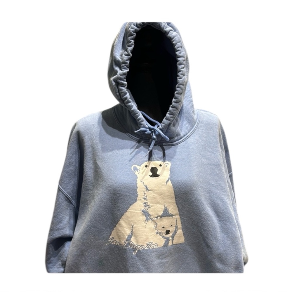 Sweatshirt from San Diego Zoo! XL powder blue with cute Polar Bears.